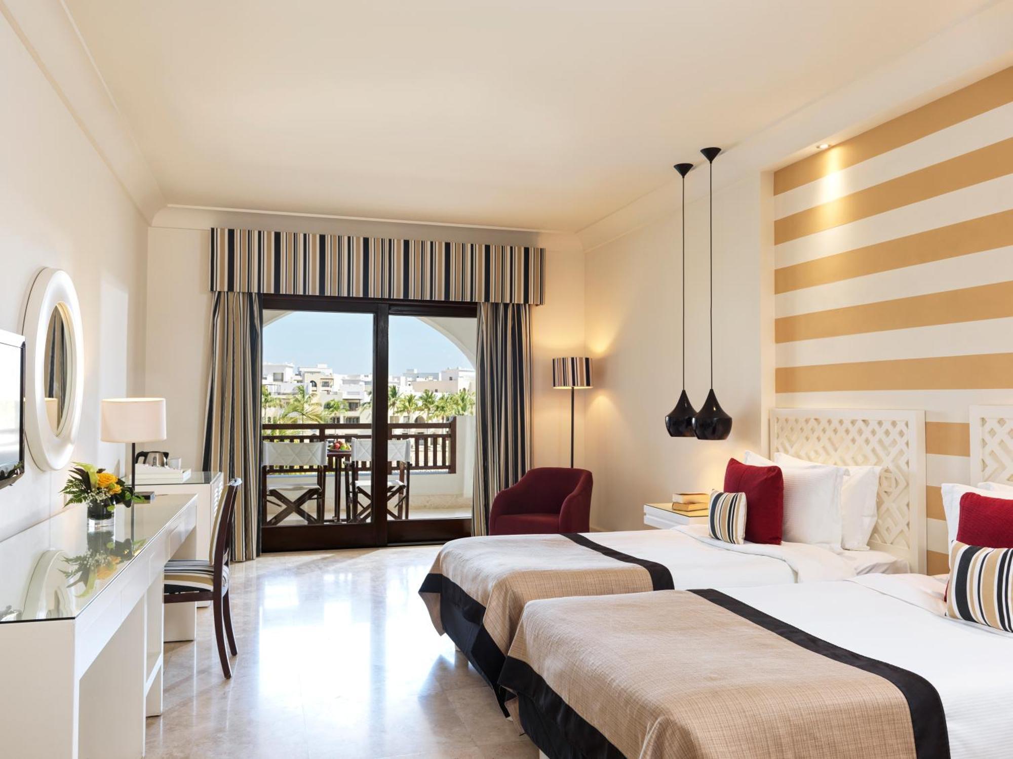 Juweira Boutique Adult Only Hotel 4*